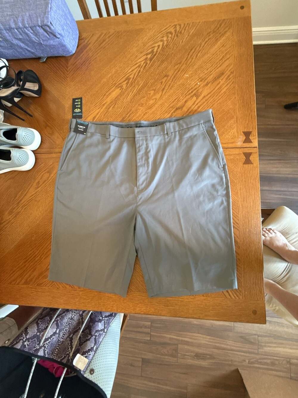 Roundtree & Yorke Performance Men's Classic Fit Flat Front Golf Shorts, Size 46T
